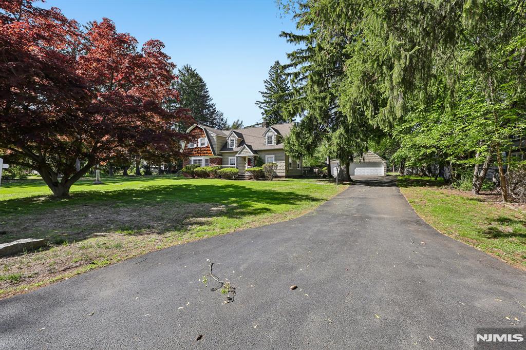 37 Nilsen Avenue