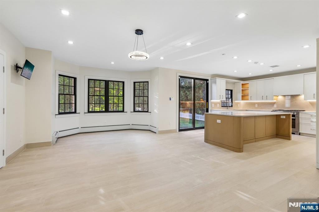 1050 Ramapo Valley Road