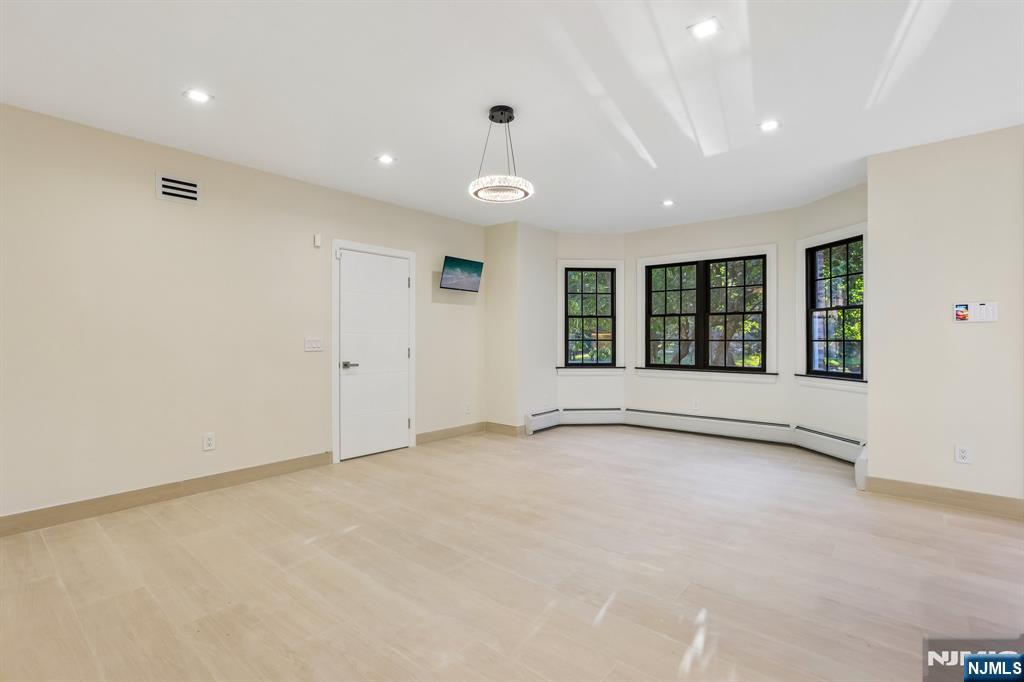 1050 Ramapo Valley Road