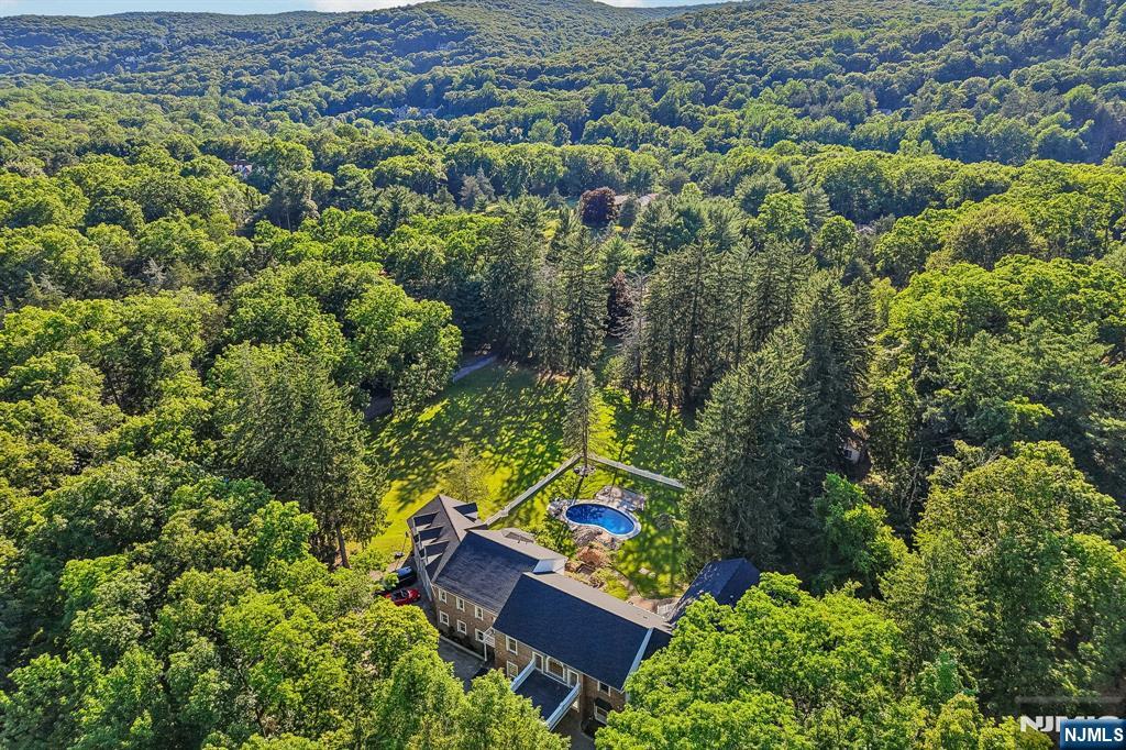1050 Ramapo Valley Road