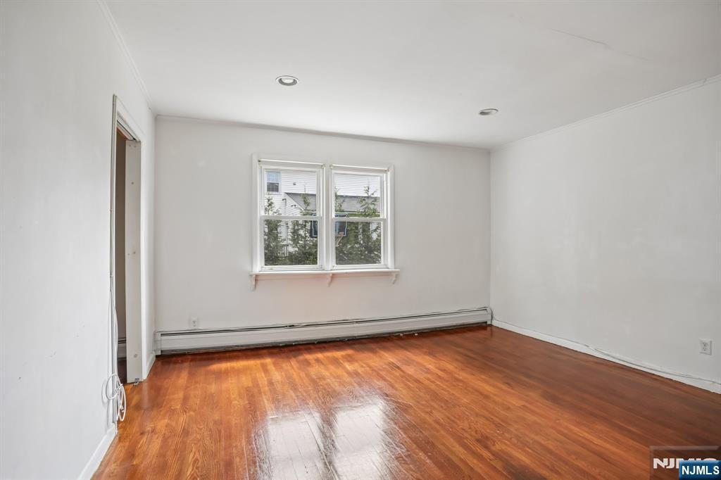 147 Phelps Avenue