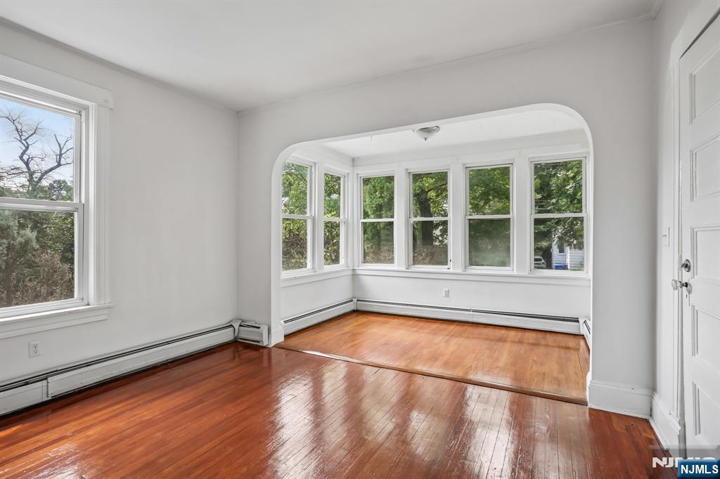 147 Phelps Avenue