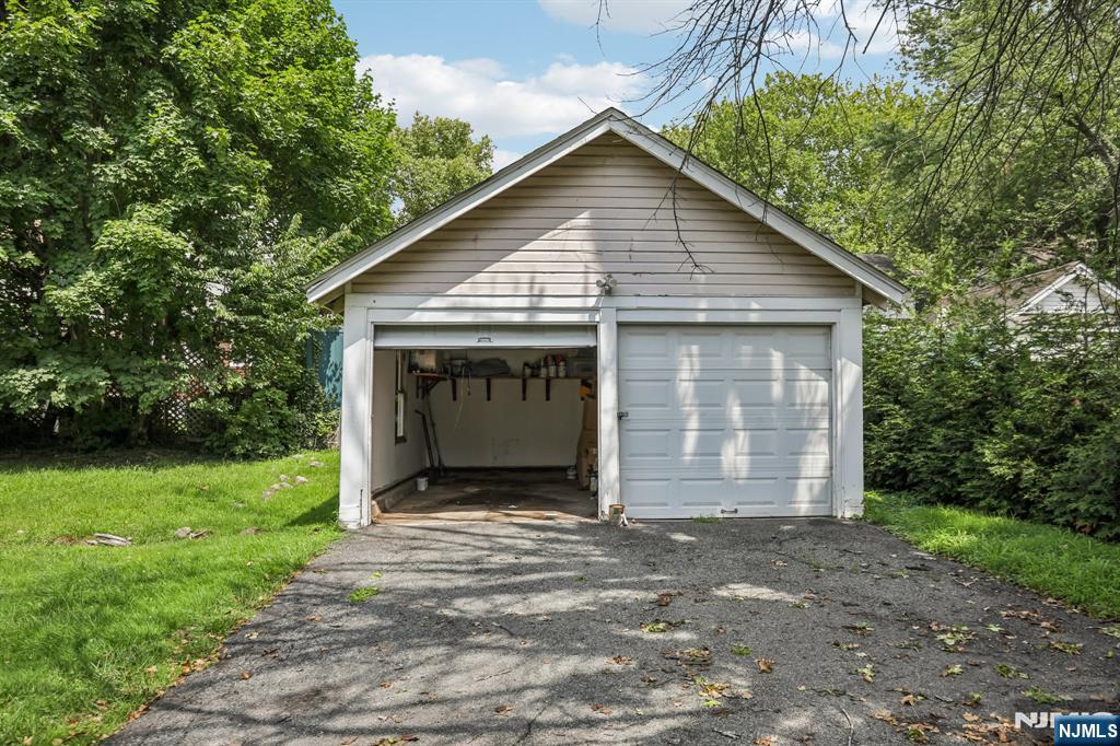 147 Phelps Avenue