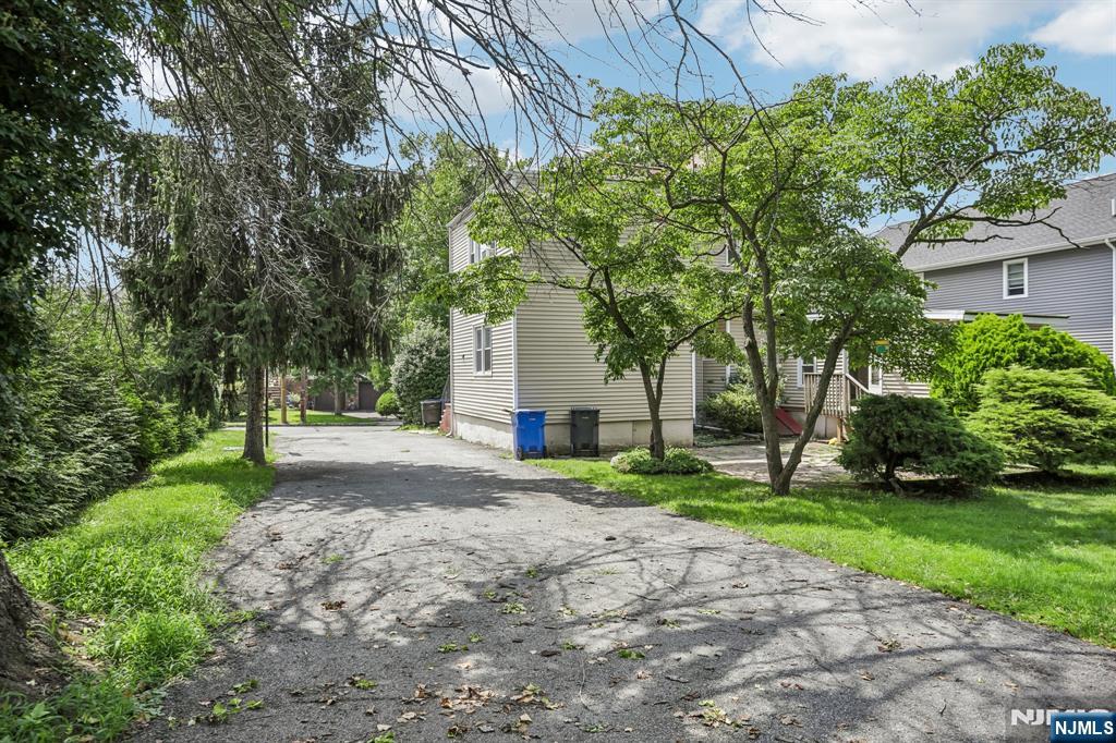 147 Phelps Avenue