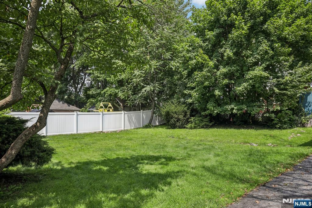 147 Phelps Avenue