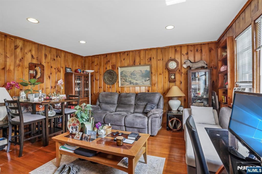 147 Phelps Avenue