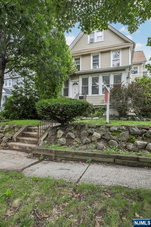 147 Phelps Avenue