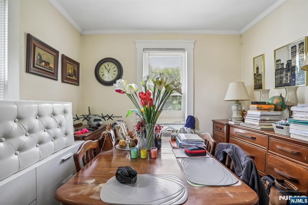 147 Phelps Avenue