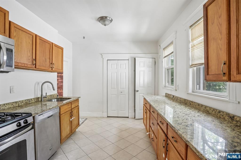 147 Phelps Avenue