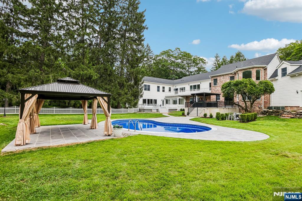 1050 Ramapo Valley Road