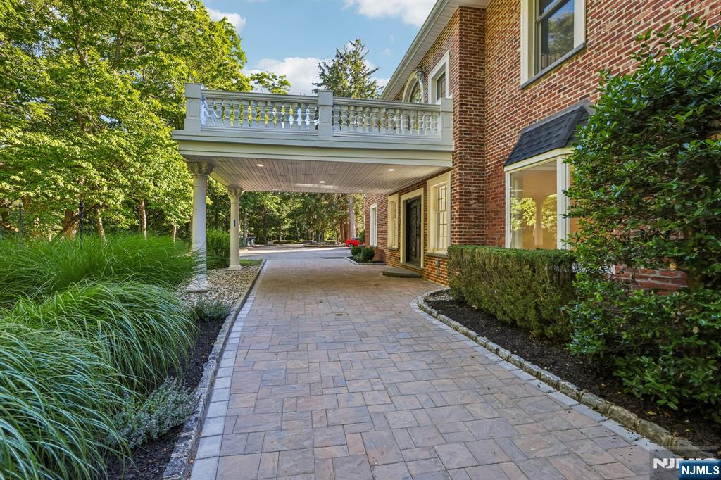 1050 Ramapo Valley Road