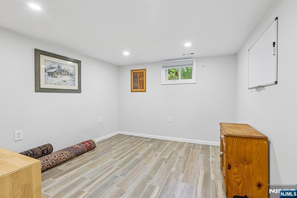 984 Crystal Lake Terrace