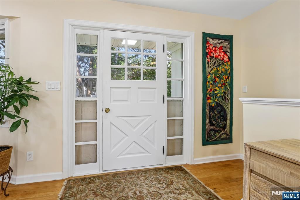 984 Crystal Lake Terrace