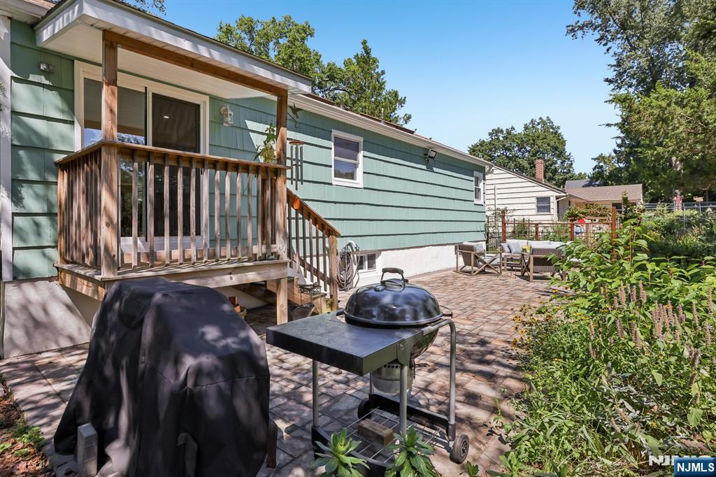 984 Crystal Lake Terrace