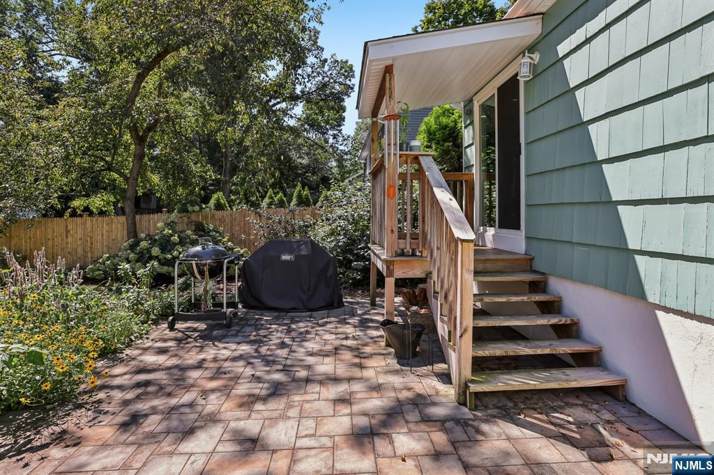 984 Crystal Lake Terrace