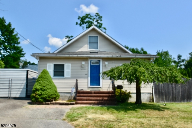 28 W Belleview Ave