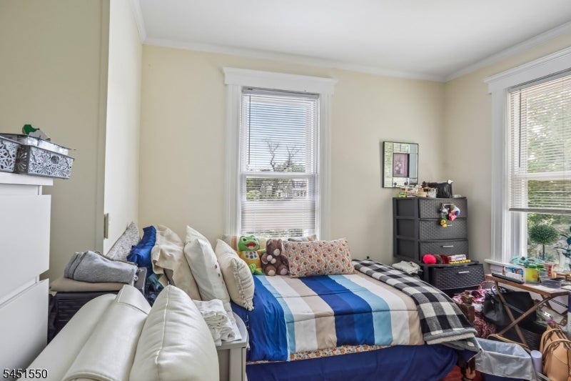 147 Phelps Ave 2