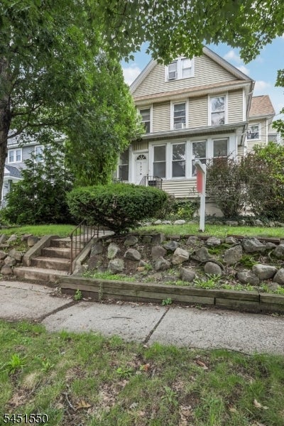 147 Phelps Ave 2