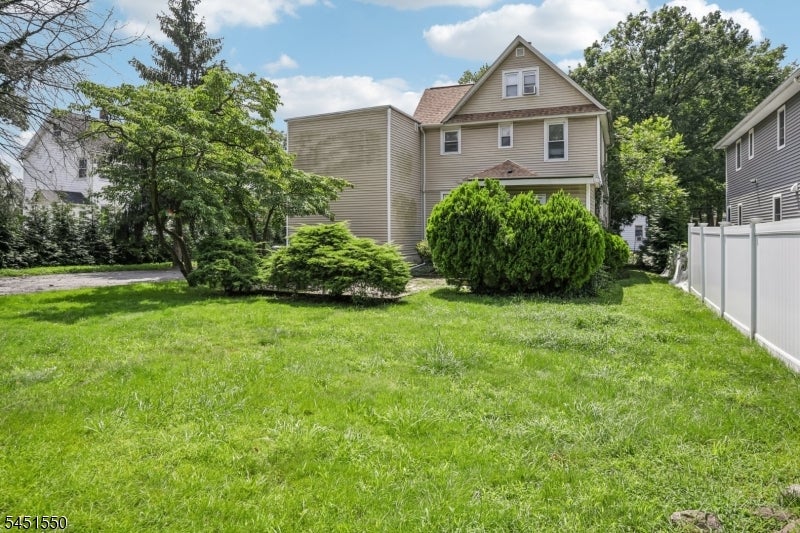 147 Phelps Ave 2