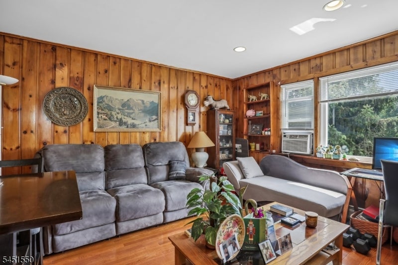 147 Phelps Ave 2