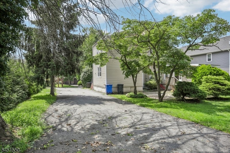 147 Phelps Ave 2