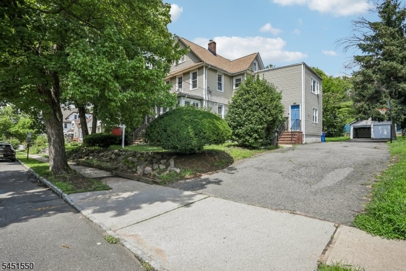 147 Phelps Ave 2