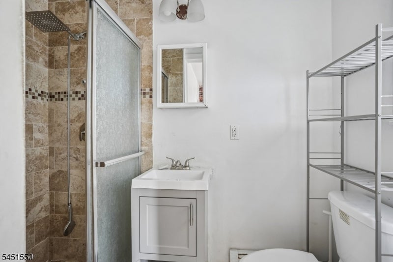 147 Phelps Ave 2