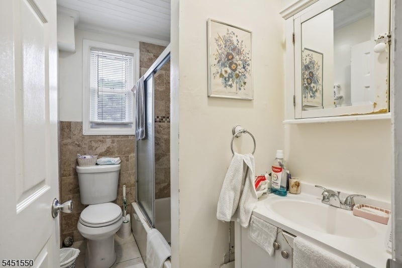 147 Phelps Ave 2