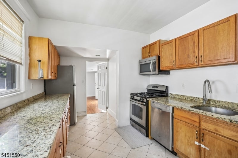 147 Phelps Ave 2