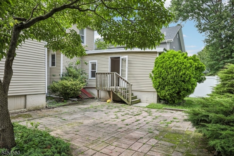 147 Phelps Ave 2