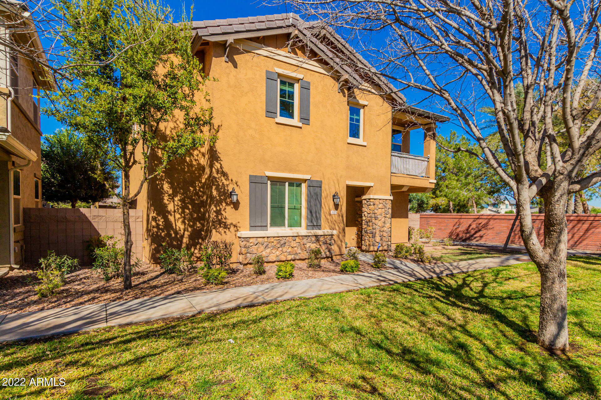 837 S OSBORN Lane