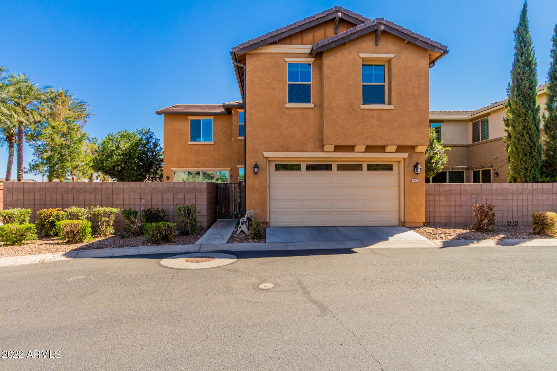 837 S OSBORN Lane