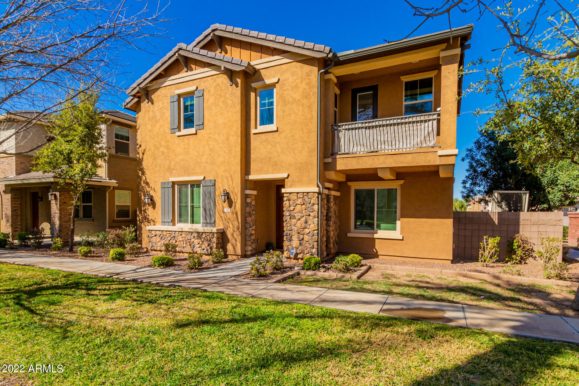 837 S OSBORN Lane