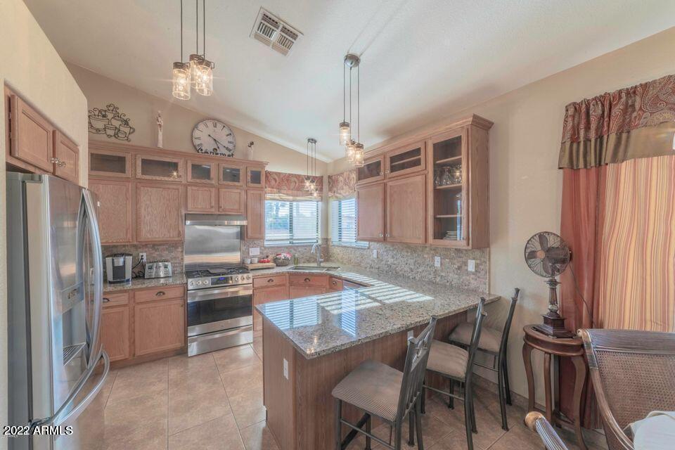 2454 E LONGHORN Place