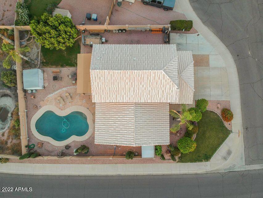 2454 E LONGHORN Place