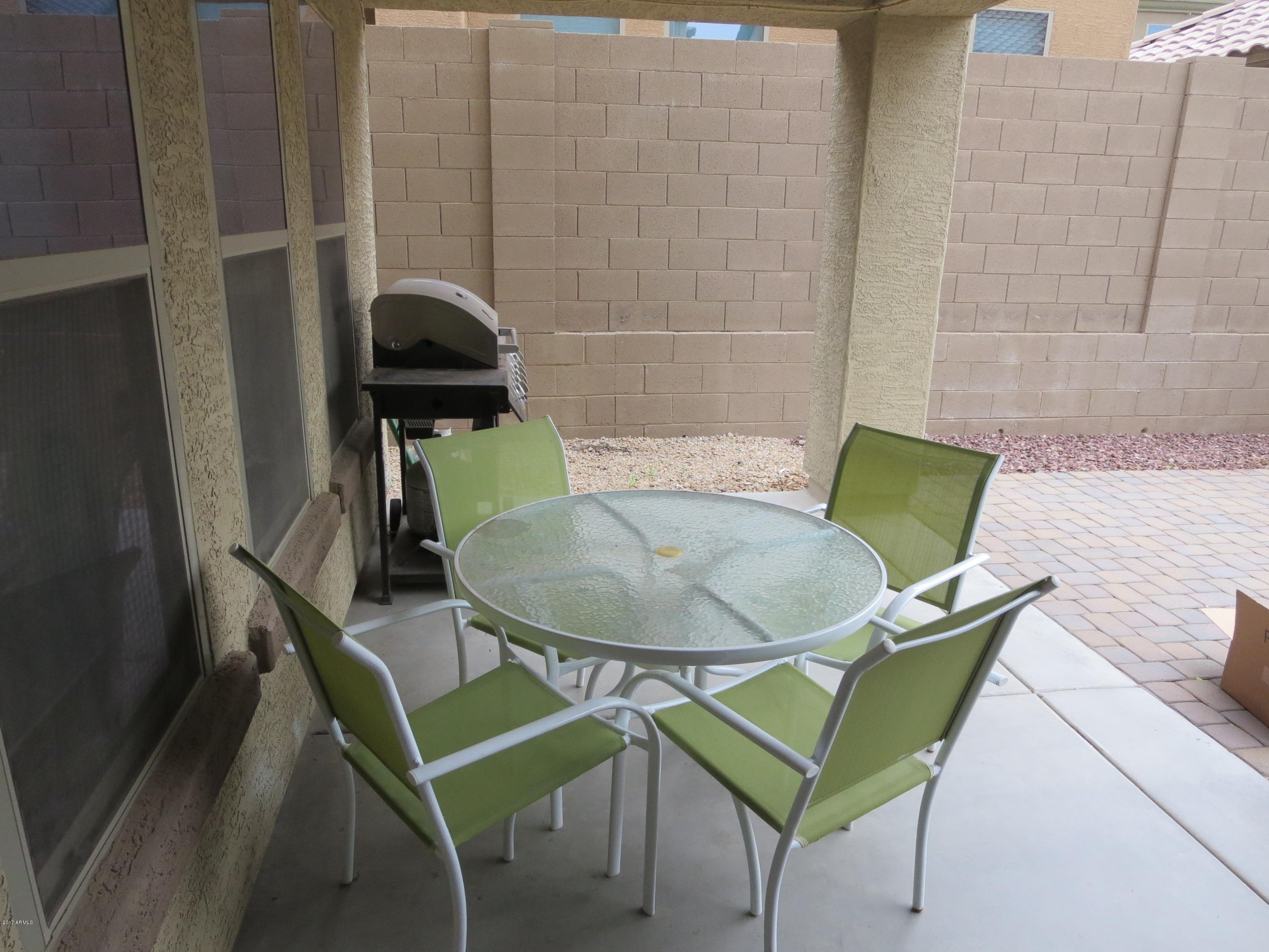 3913 E SOPHIE Lane