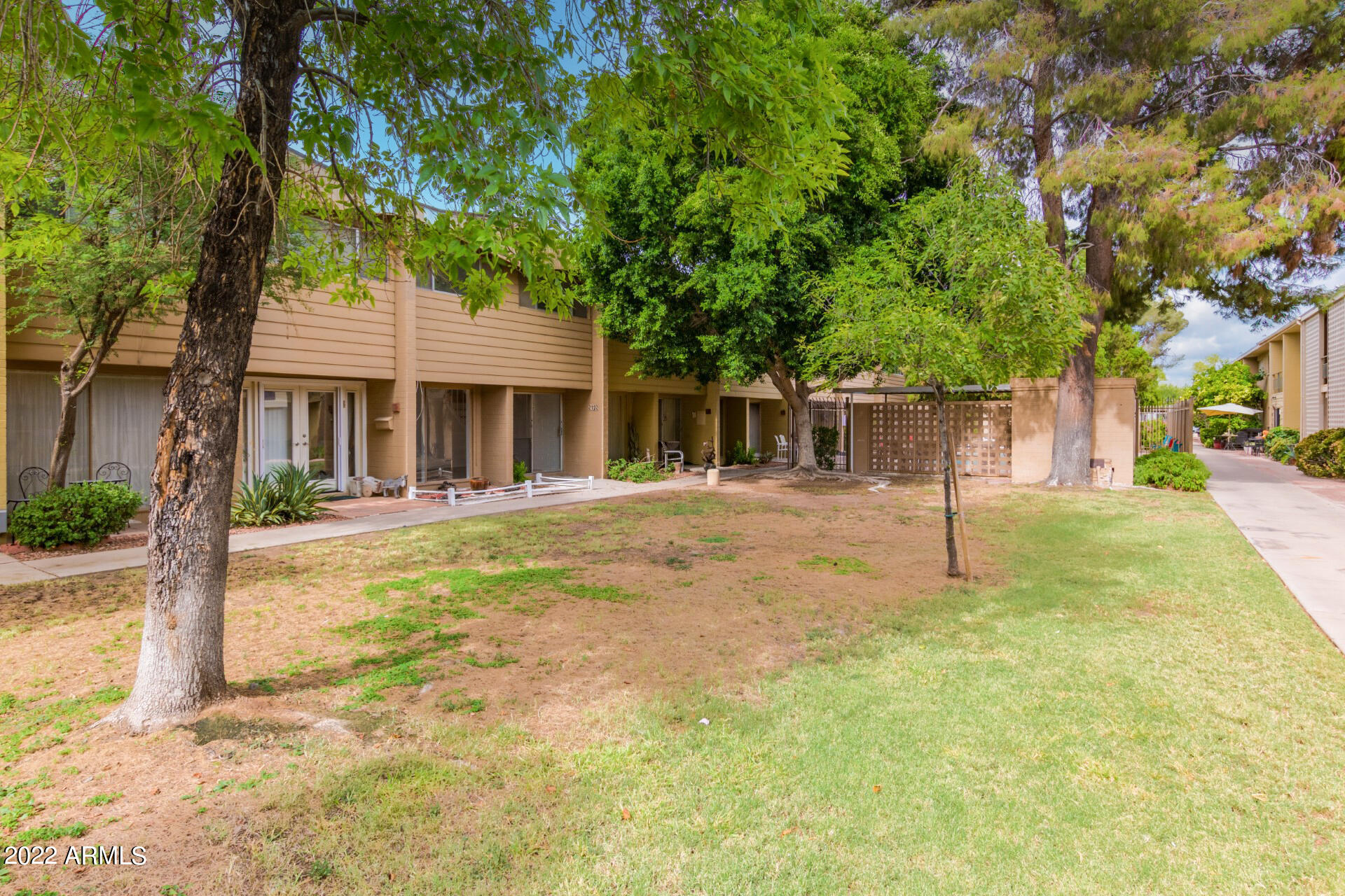 815 N HAYDEN Road Unit: D208