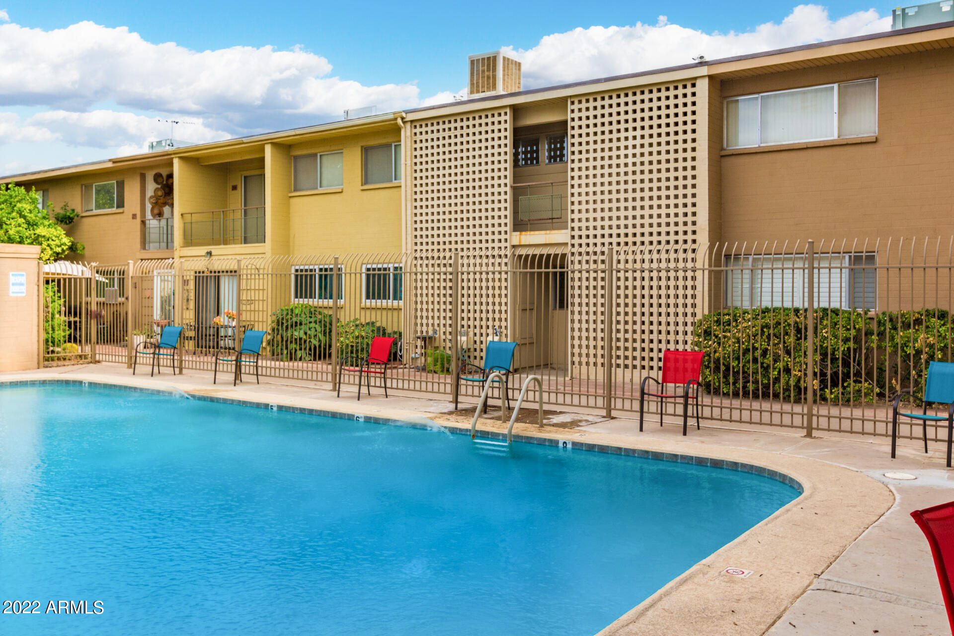 815 N HAYDEN Road Unit: D208