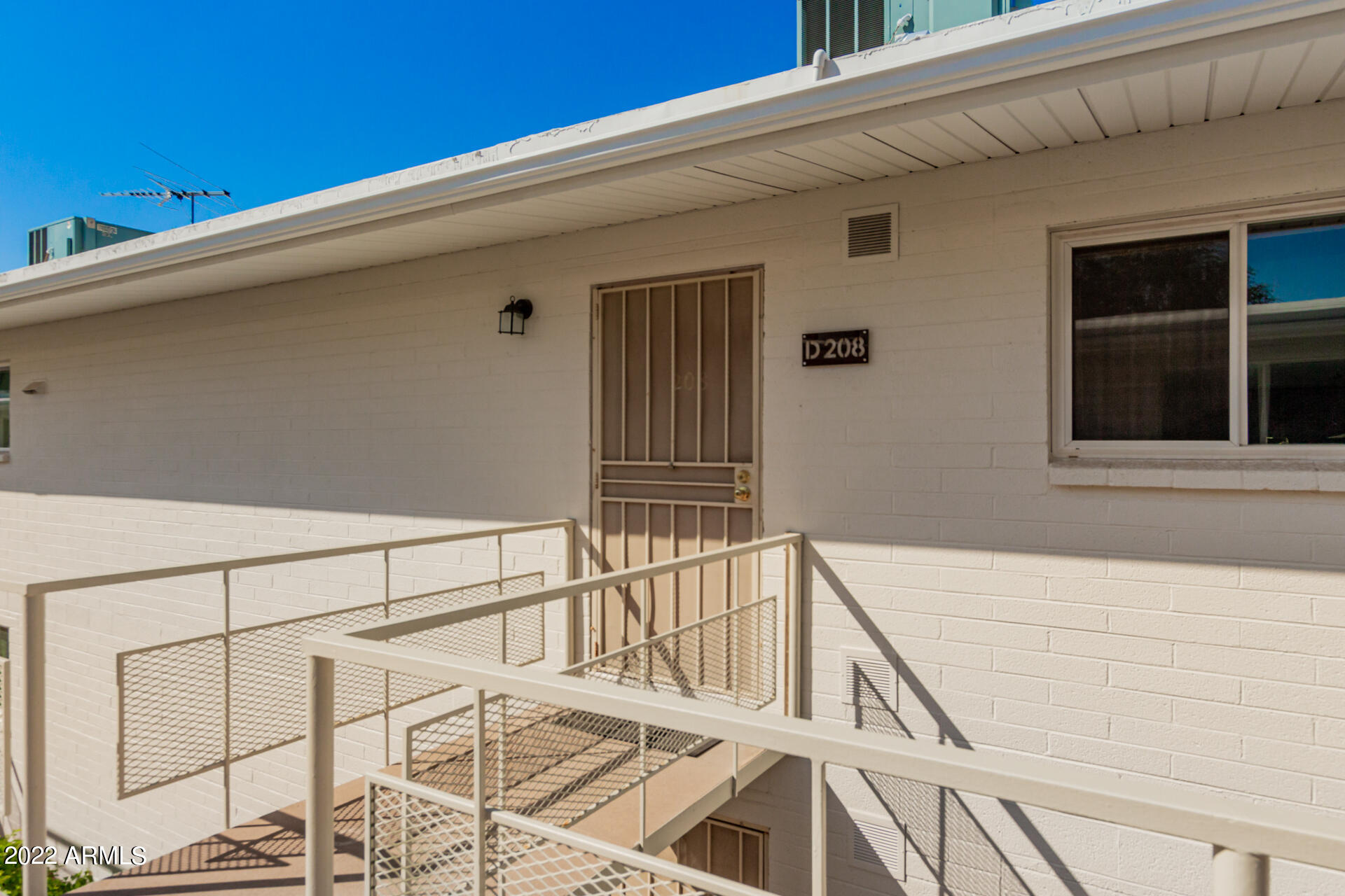 815 N HAYDEN Road Unit: D208