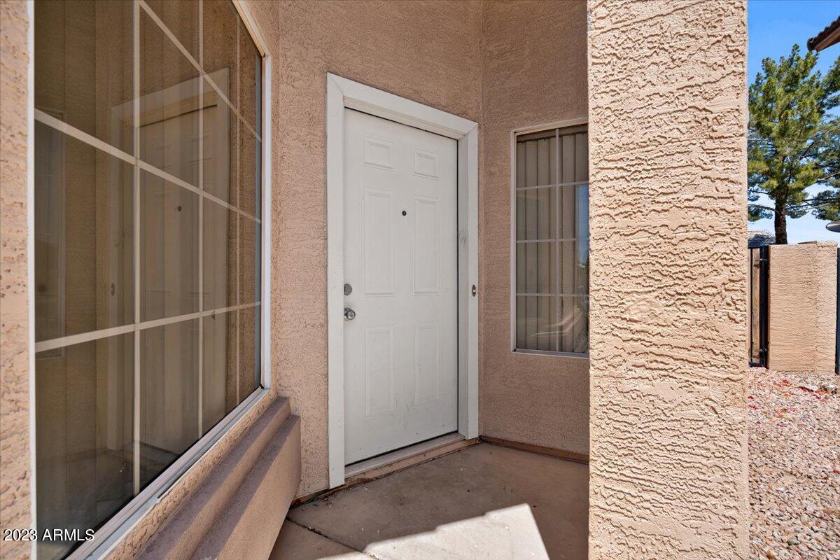 770 E GERONIMO Street
