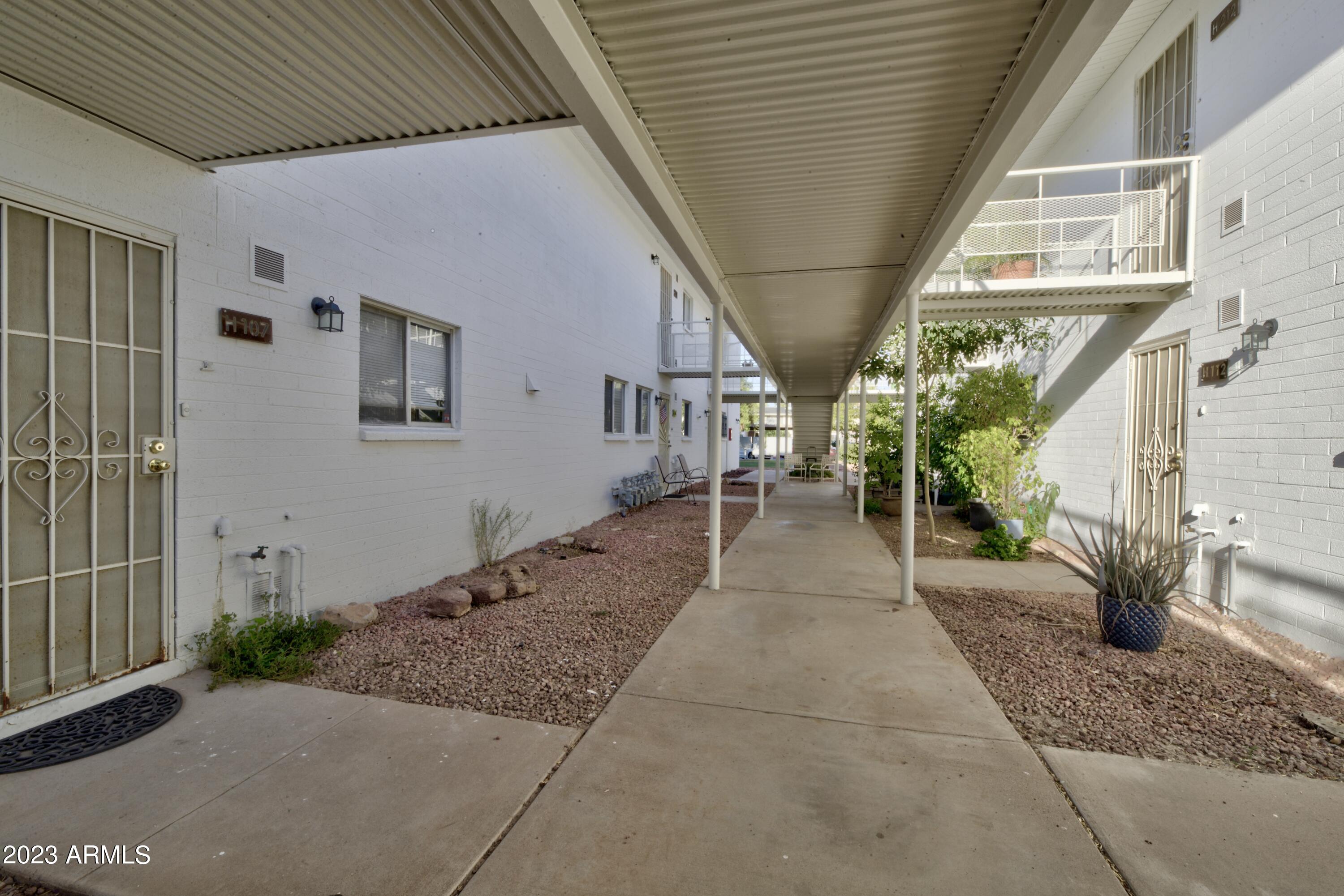 920 N 82nd Street Unit: H107