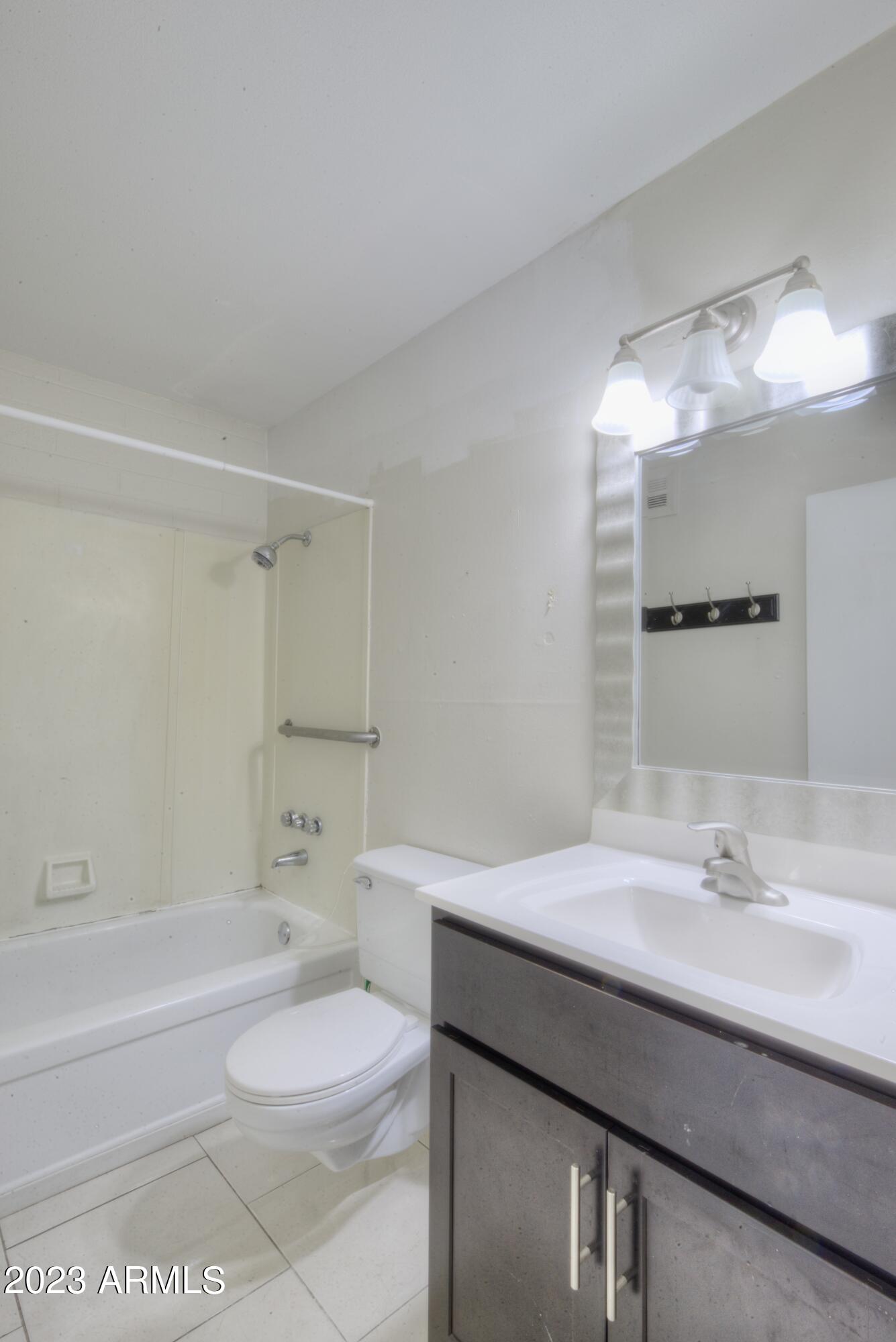 920 N 82nd Street Unit: H107