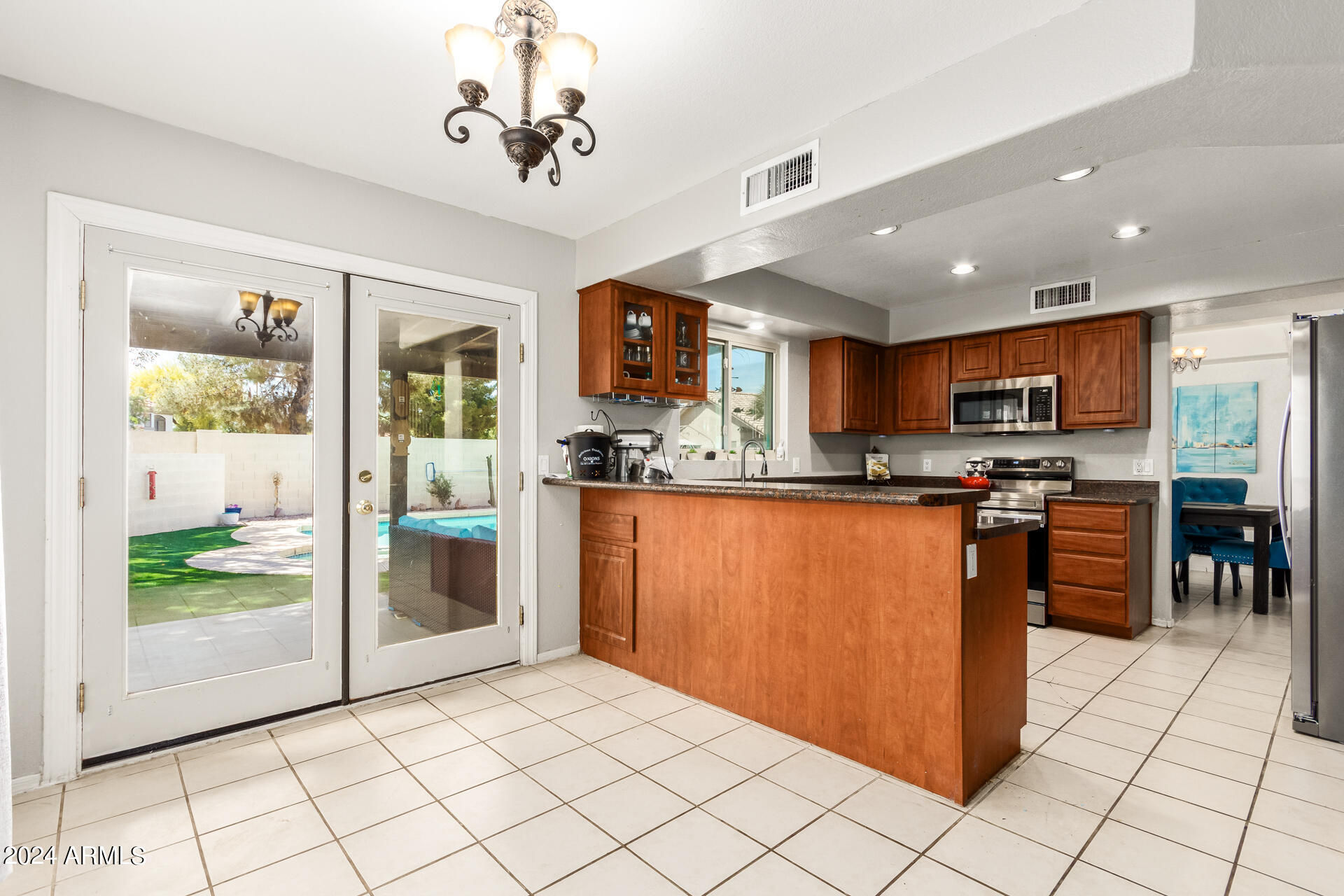 1192 N BLACKSTONE Drive