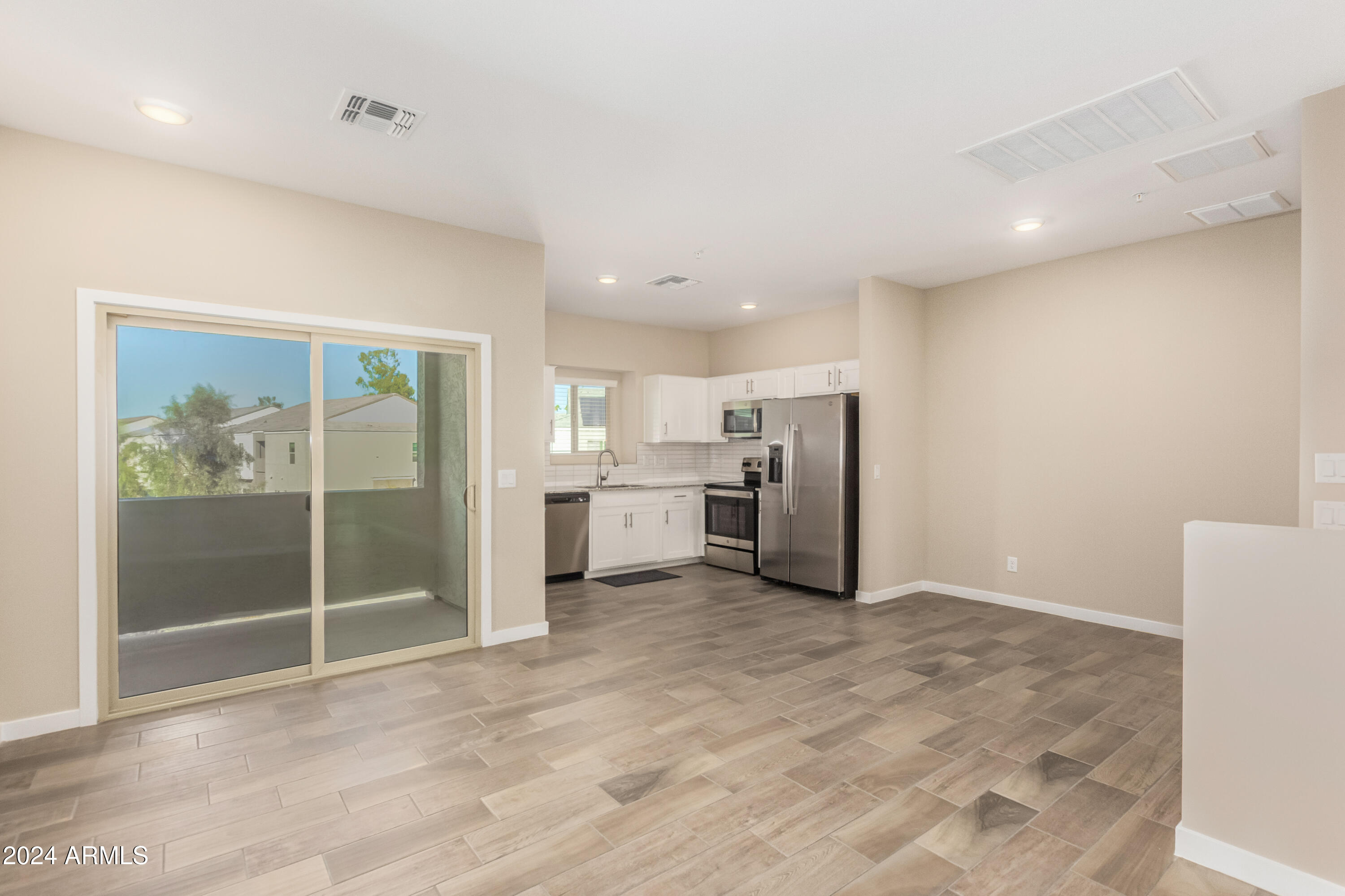 2260 W HARMONT Drive