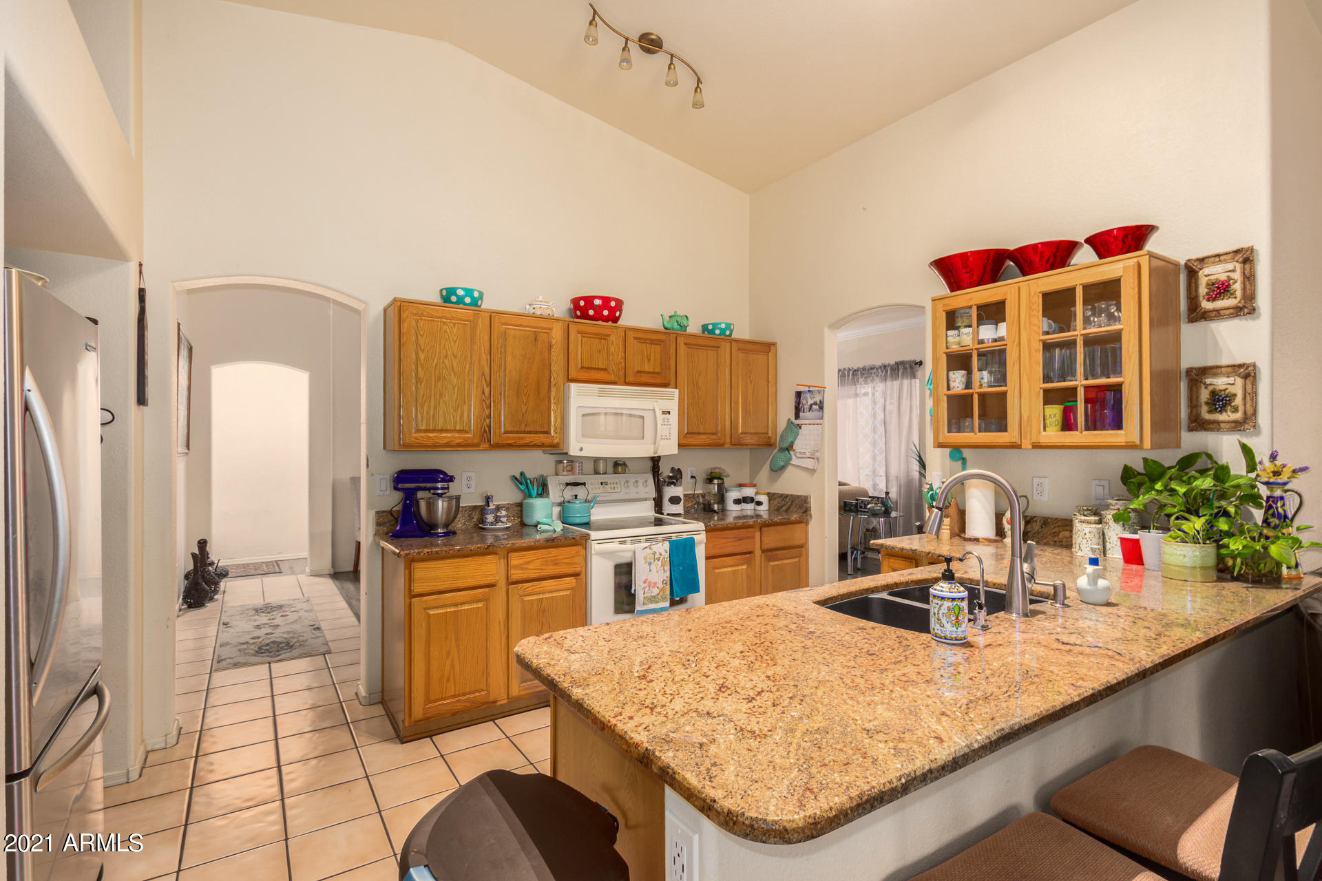 542 S CHOLLA Street