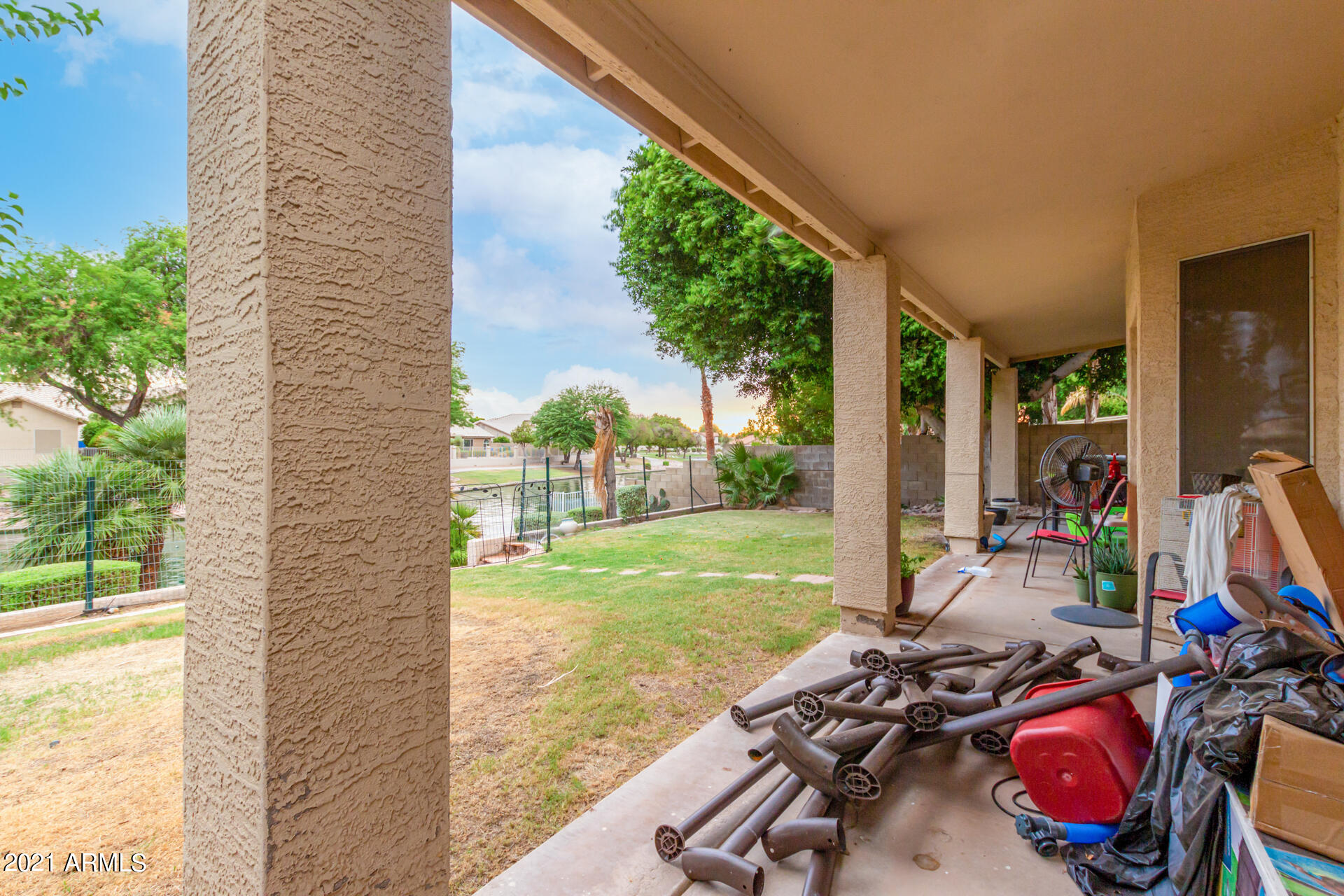 542 S CHOLLA Street