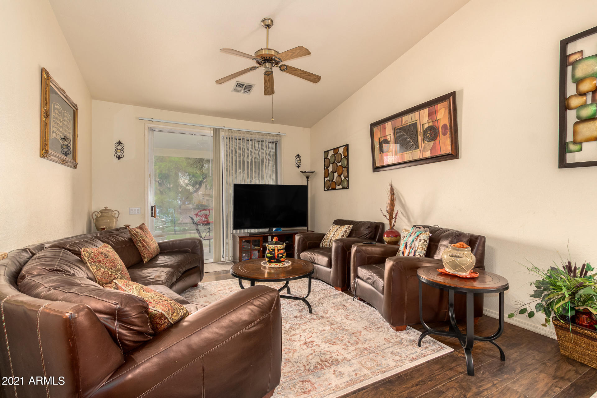 542 S CHOLLA Street