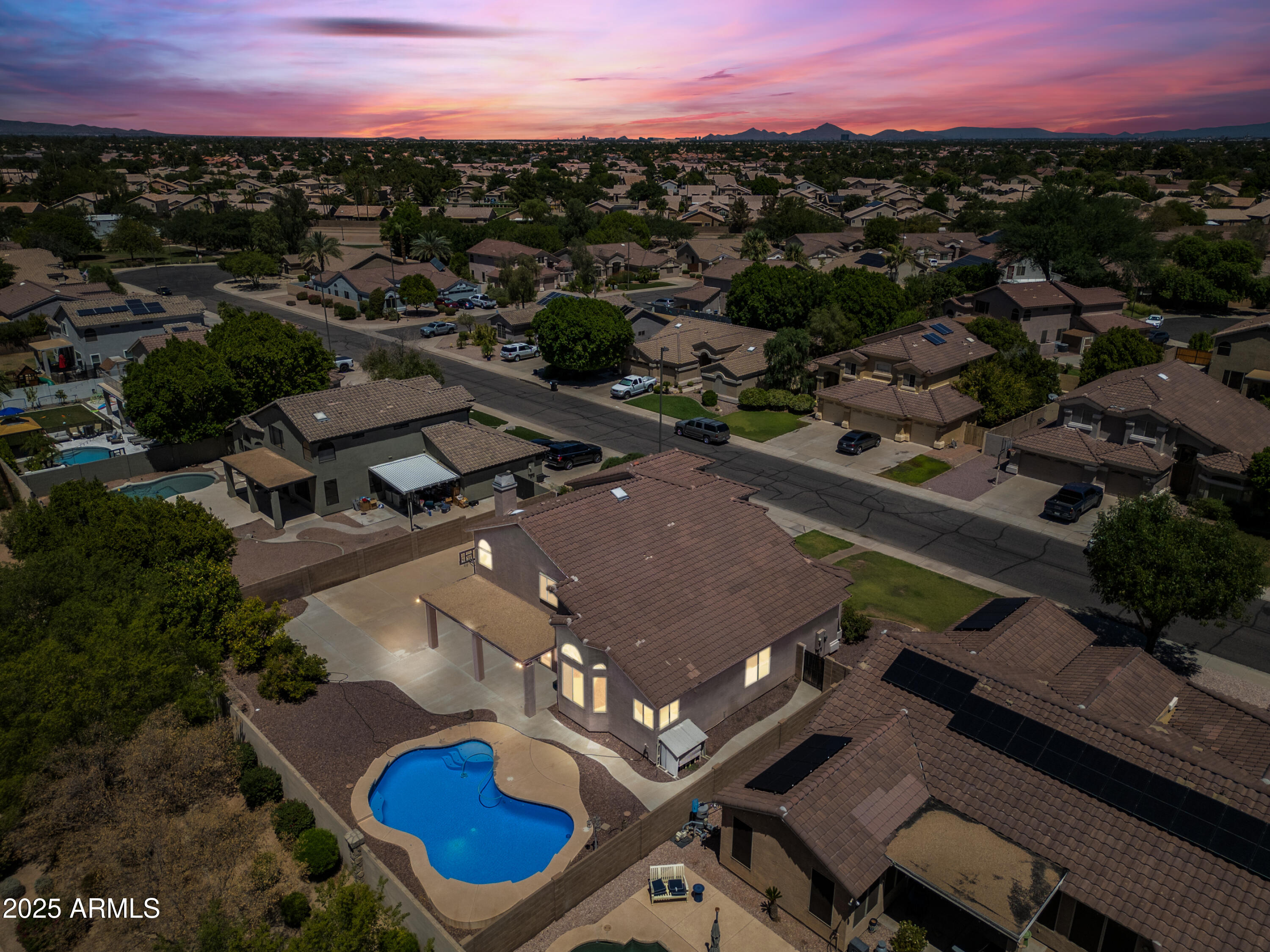 413 W LIBERTY Lane, Gilbert