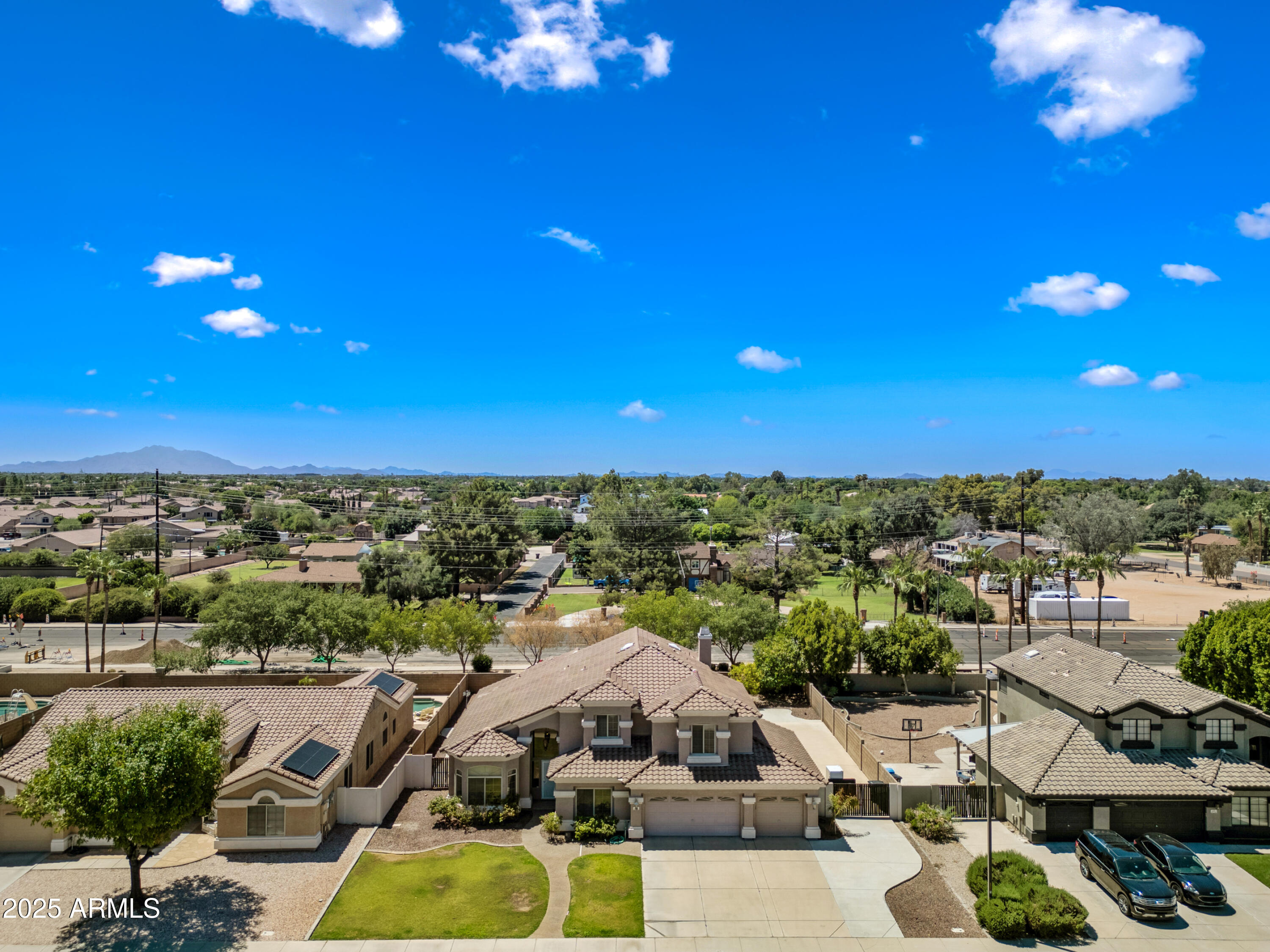 413 W LIBERTY Lane, Gilbert