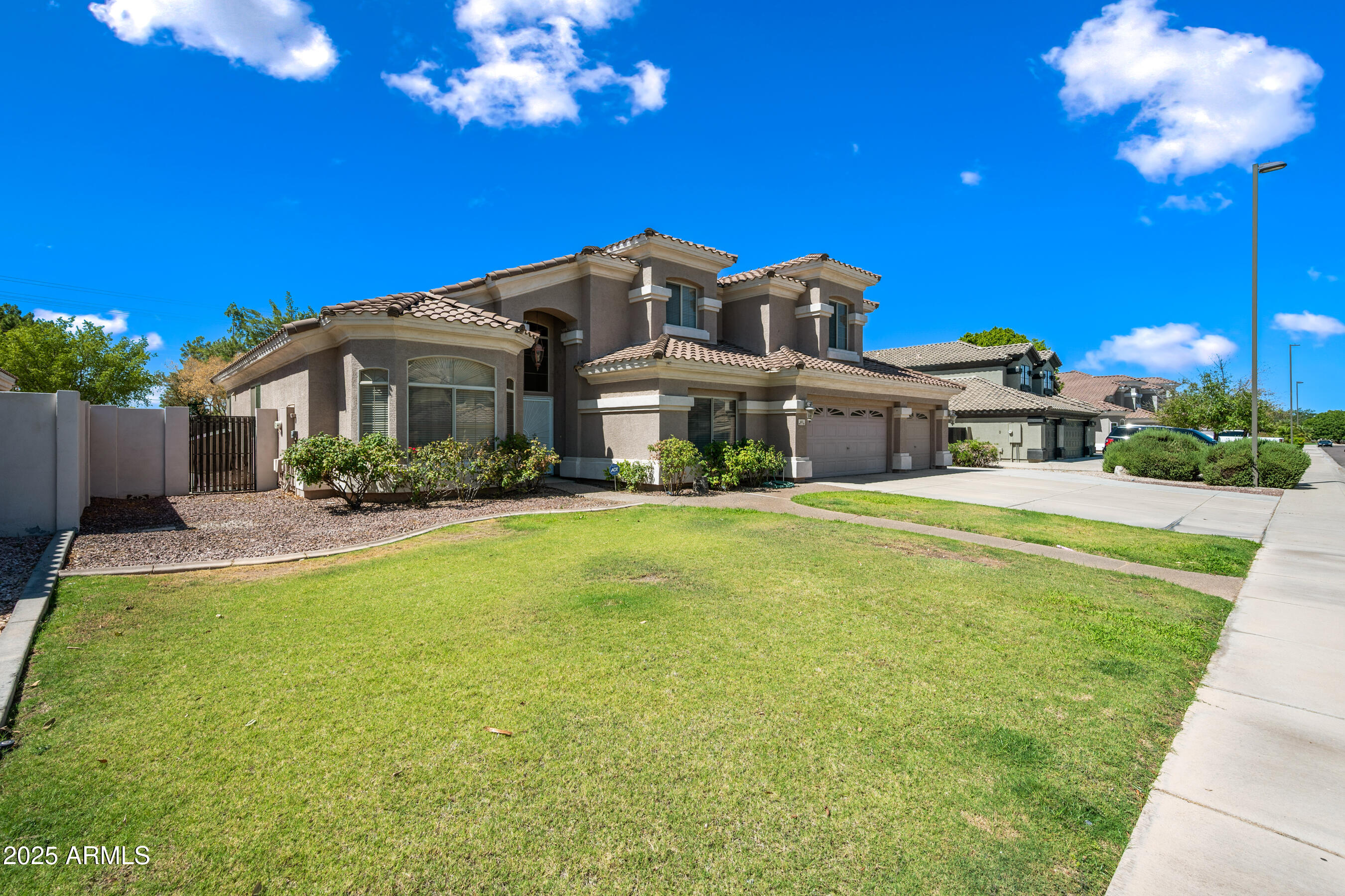 413 W LIBERTY Lane, Gilbert